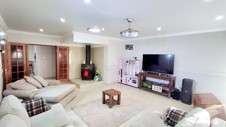 4 Bedroom Property for Sale in Vaalpark Free State